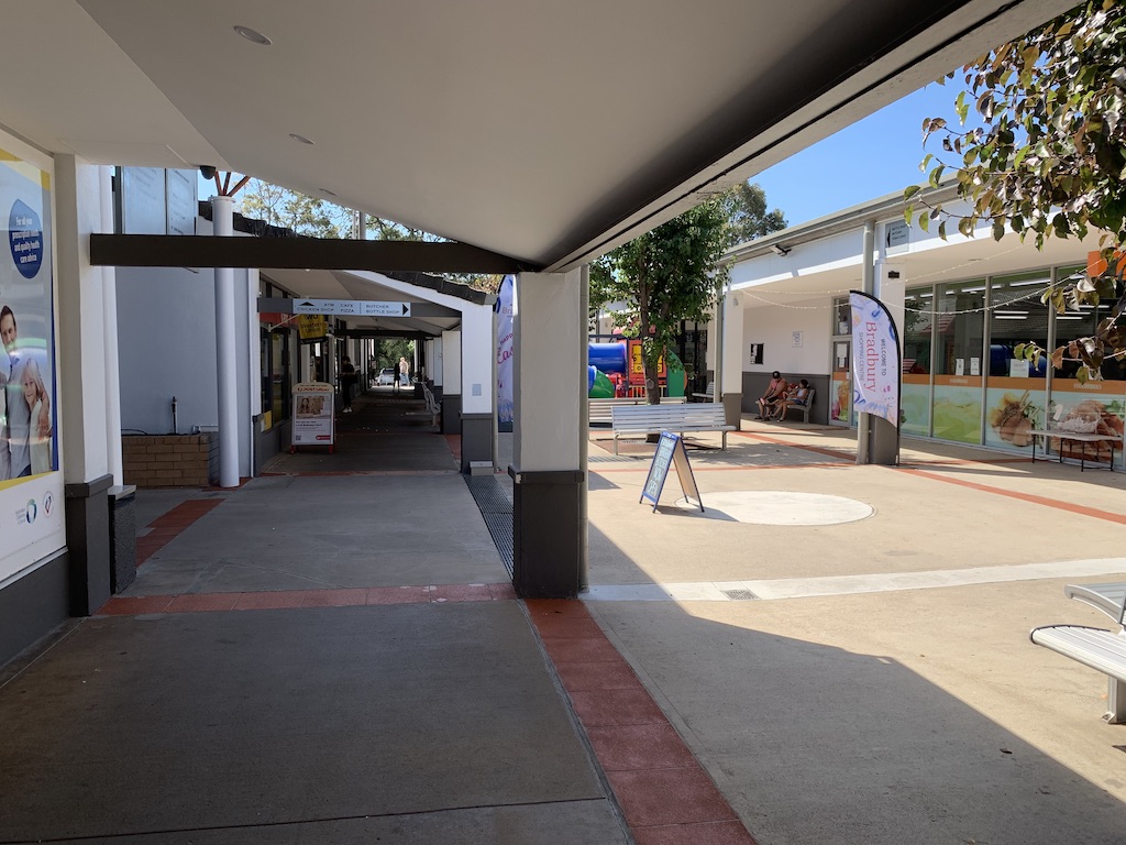 Retail property for lease in bradbury 3