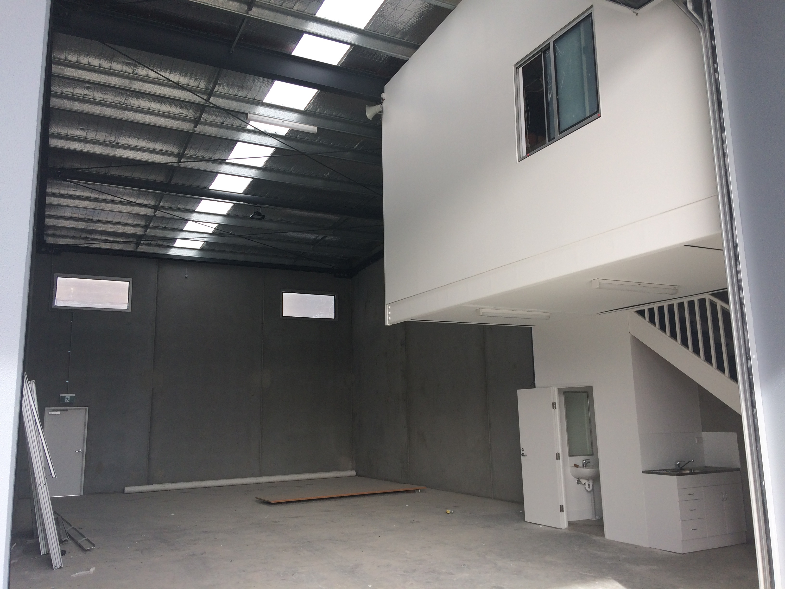 Industrial property for lease in north rocks 1