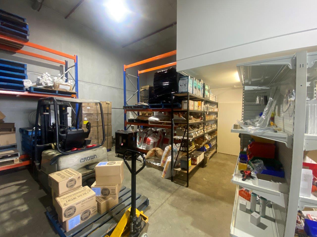 Industrial property for lease in north rocks 5