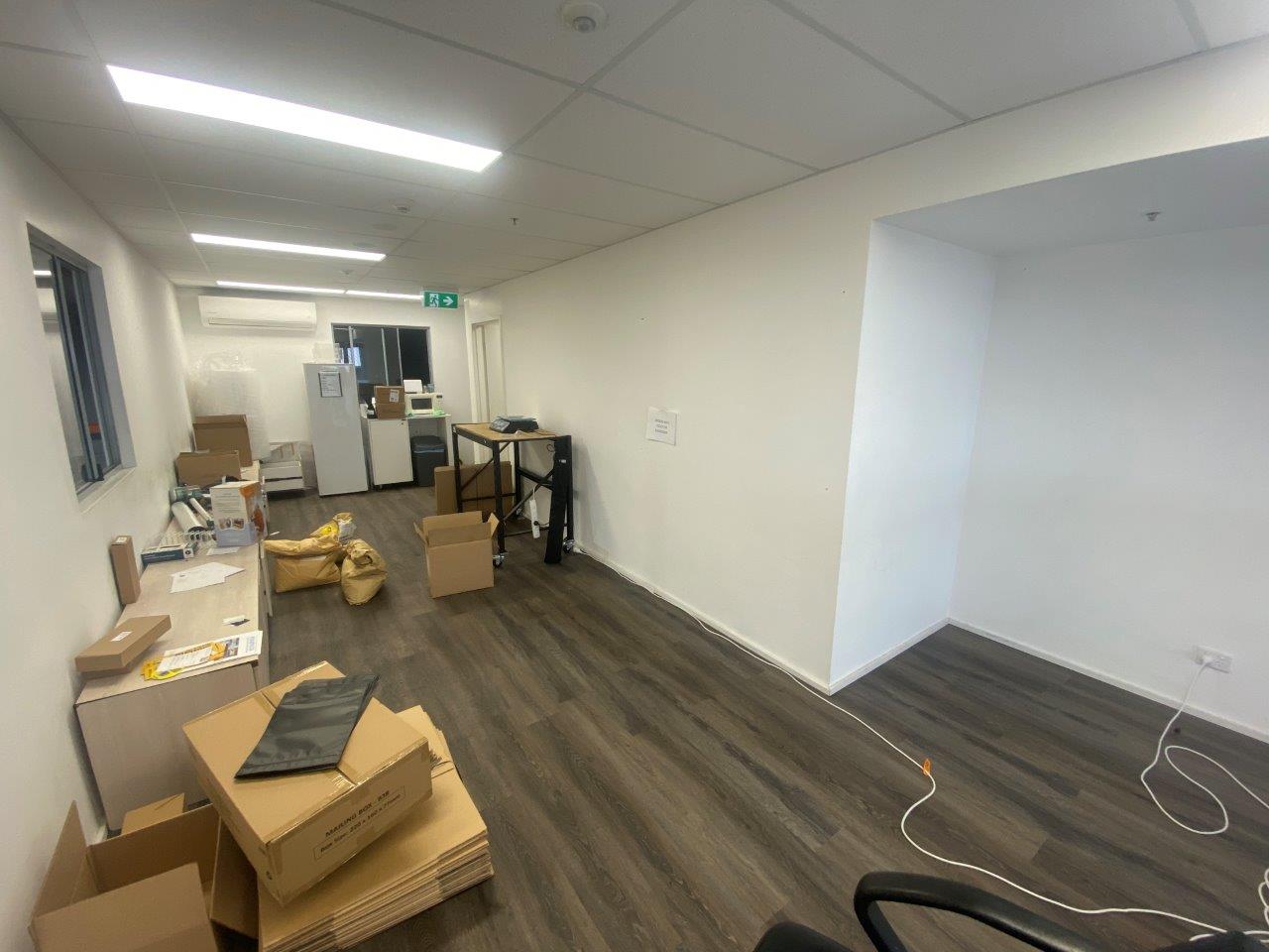 Industrial property for lease in north rocks 6