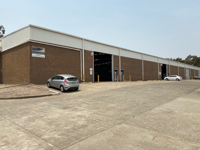 Industrial property for lease in regents park 1