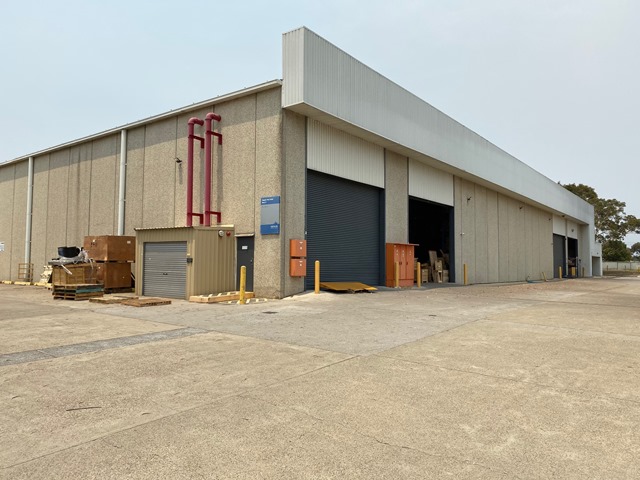 Industrial property for lease in regents park 0