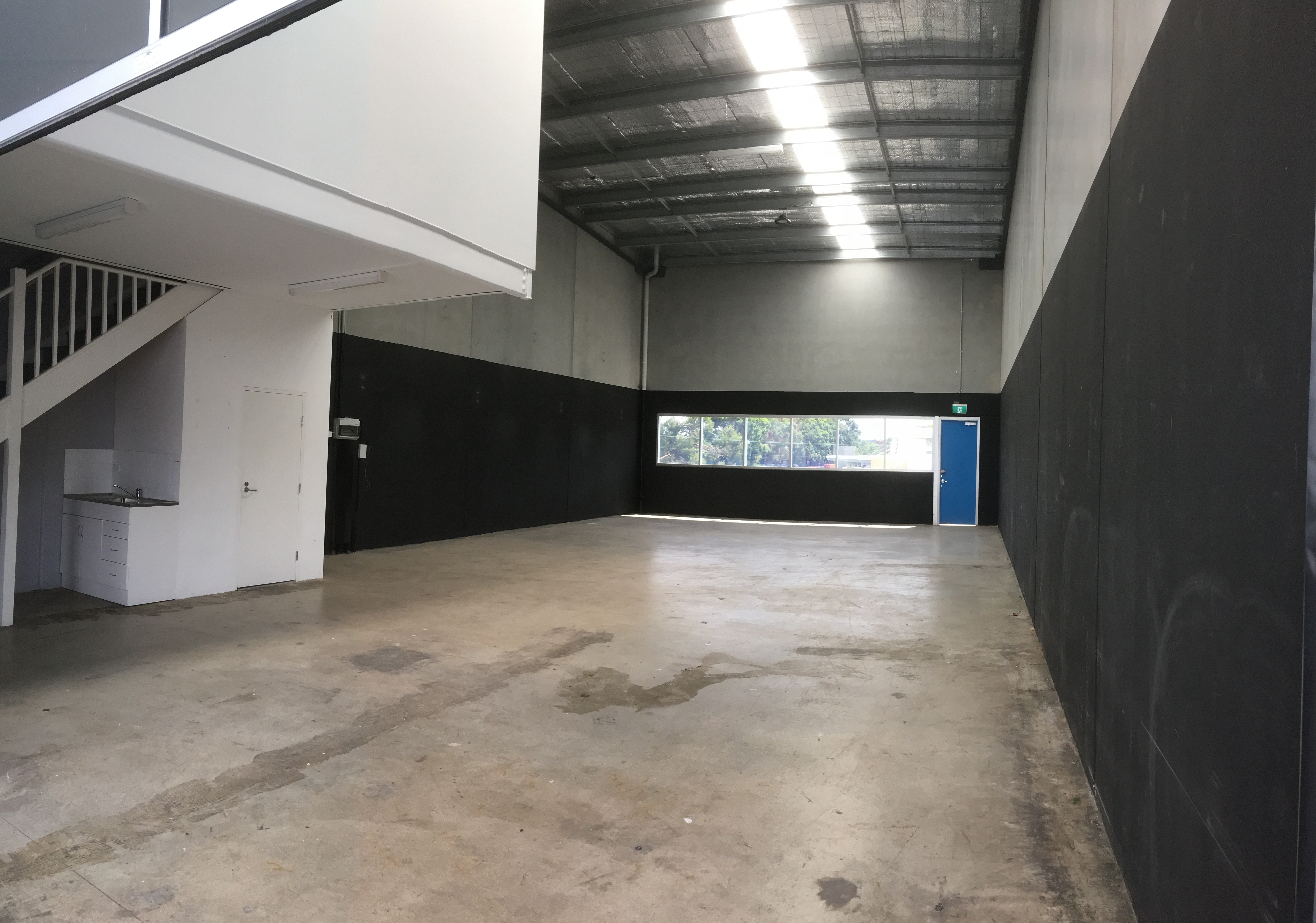 Industrial property for lease in north rocks 1