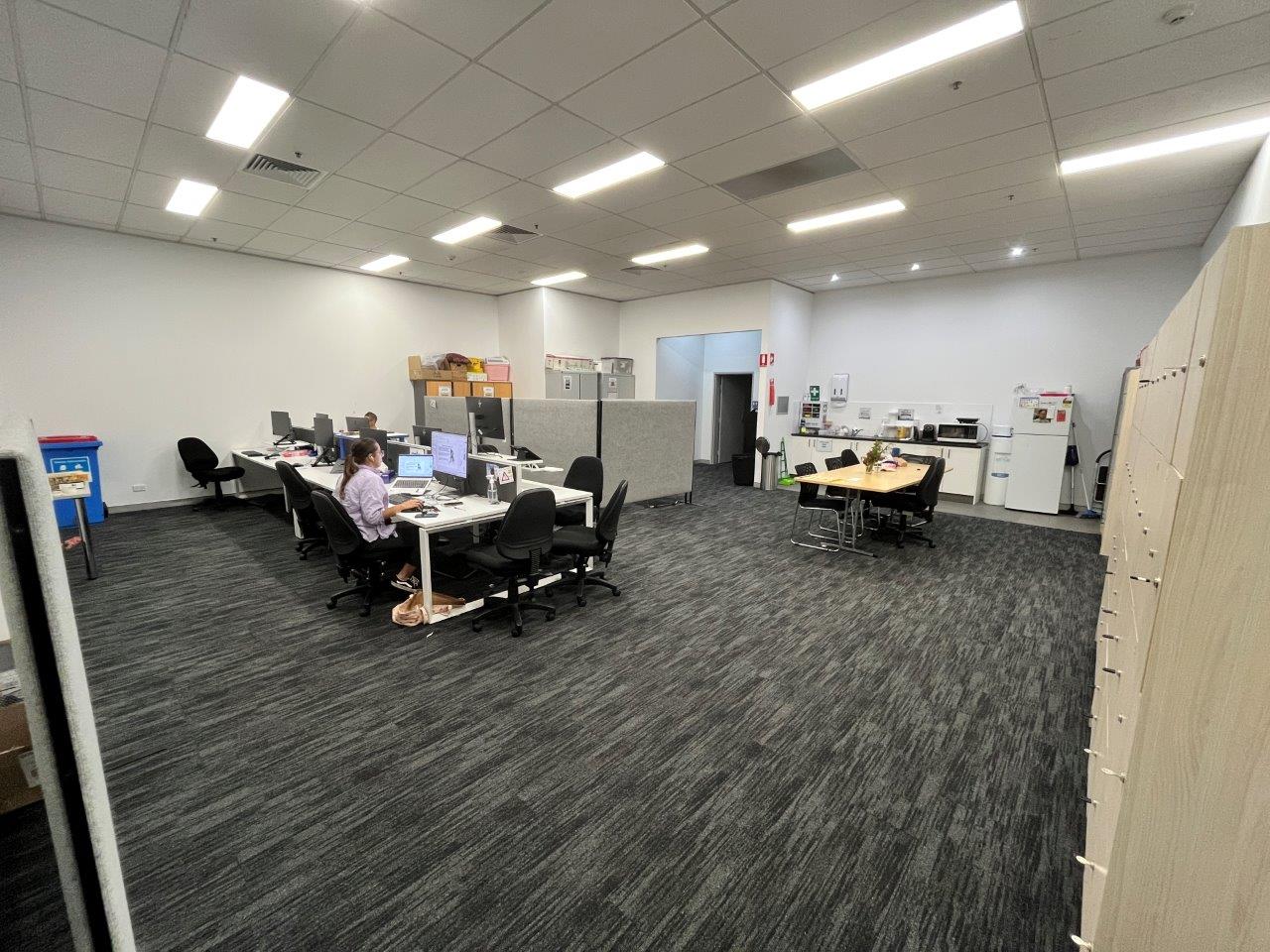 Commercial property for lease in seven hills 0