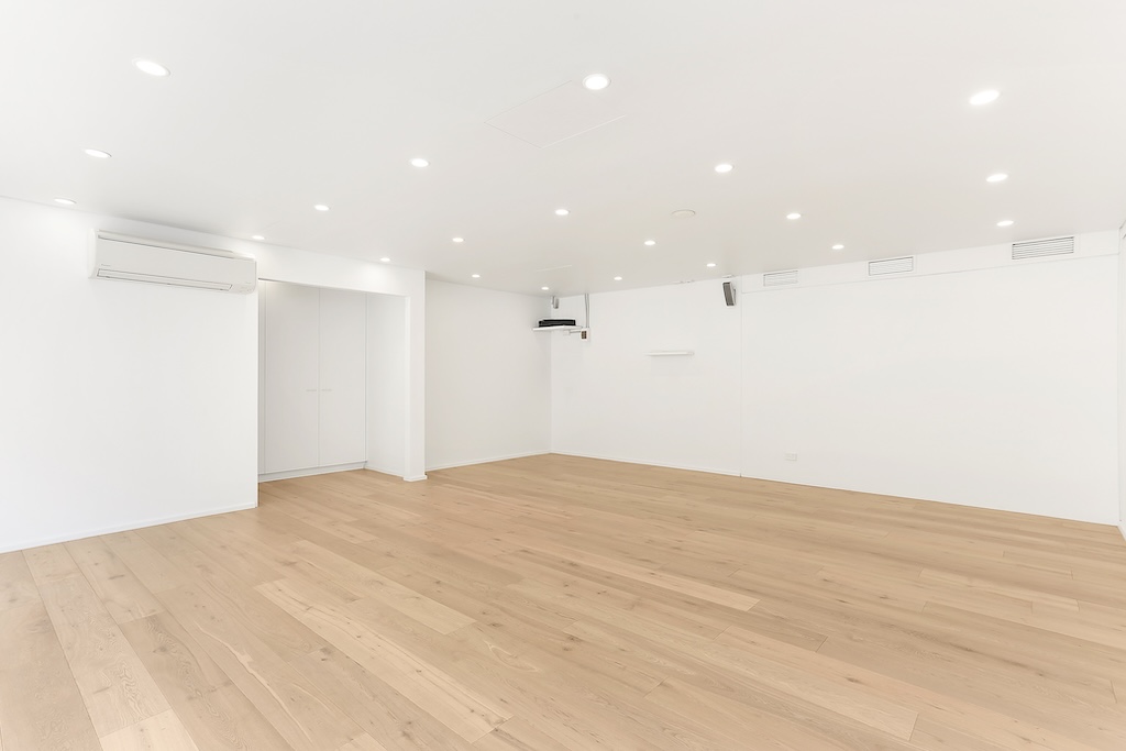 Retail property for lease in alexandria 2