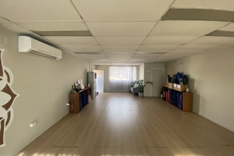 Retail property for lease in seven hills 2