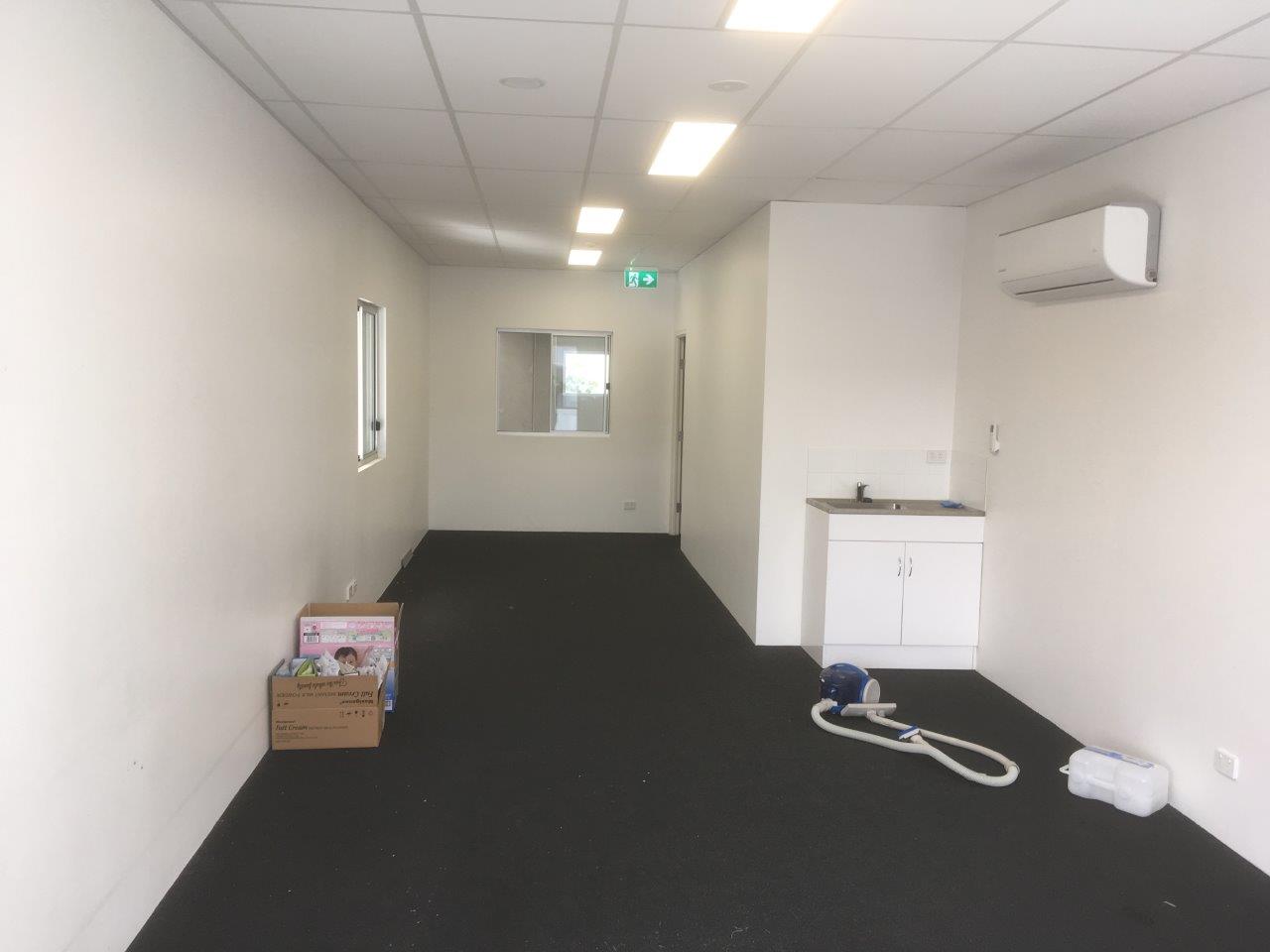 Industrial property for lease in north rocks 4