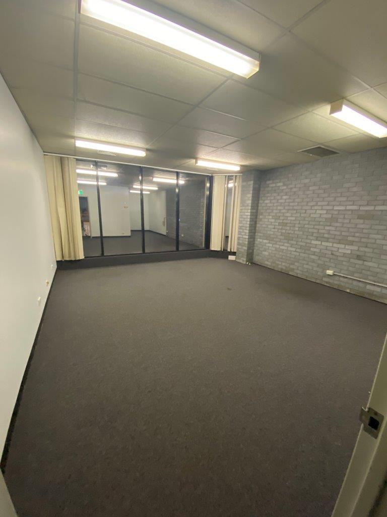 Industrial property for lease in castle hill 3