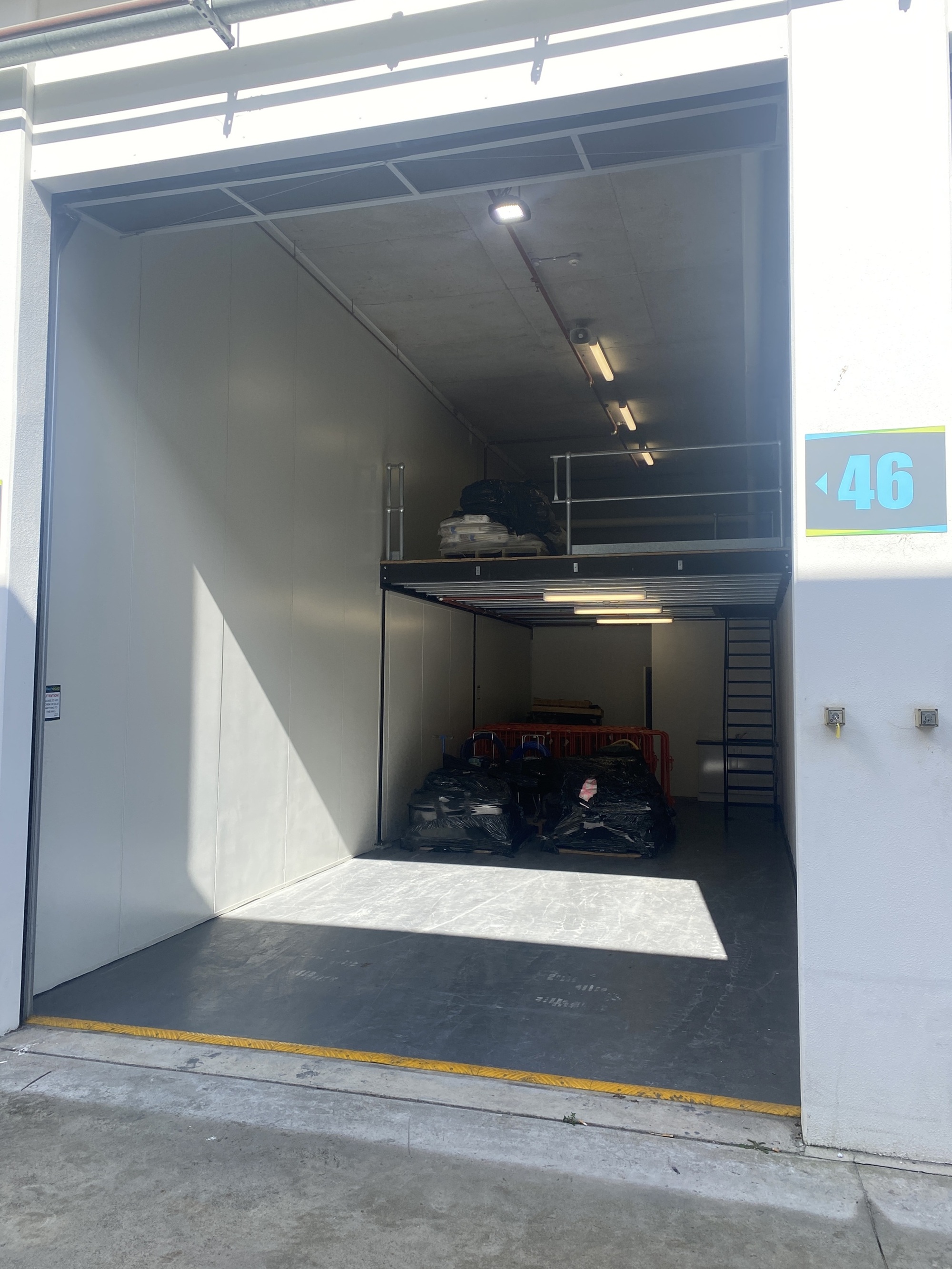 Industrial property for lease in north rocks 1