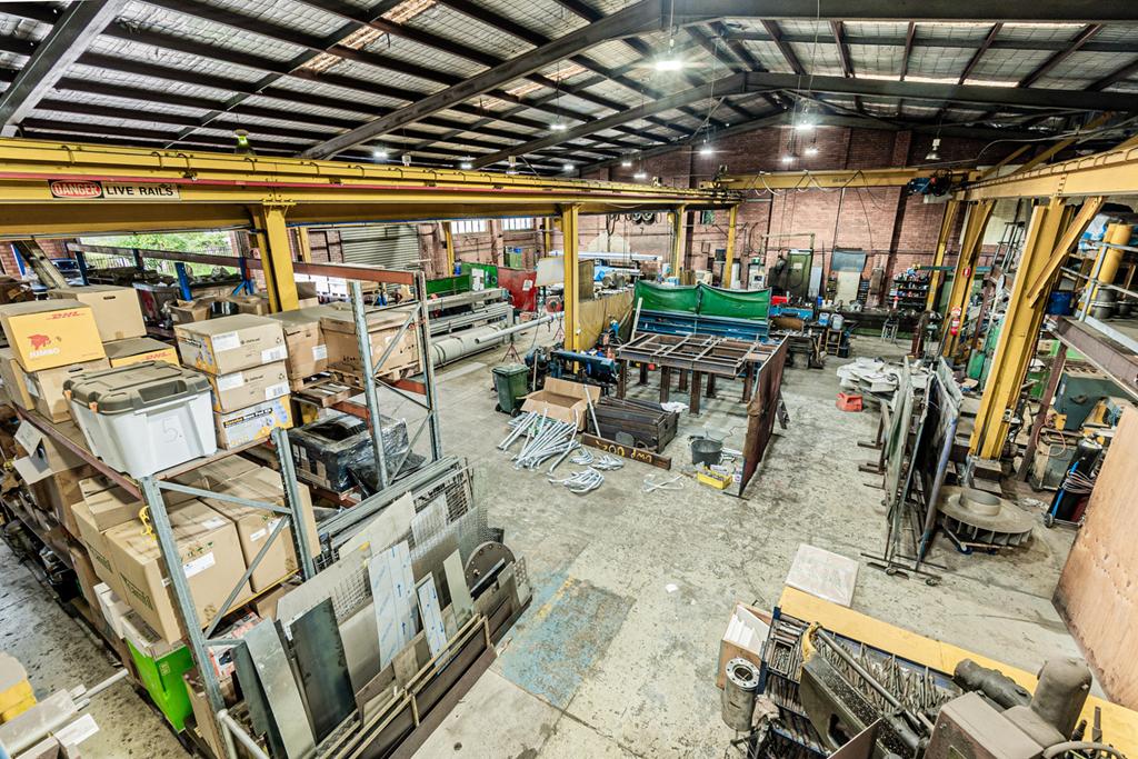 Industrial property for lease in mascot 3