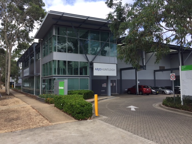 Industrial property for lease in newington 0