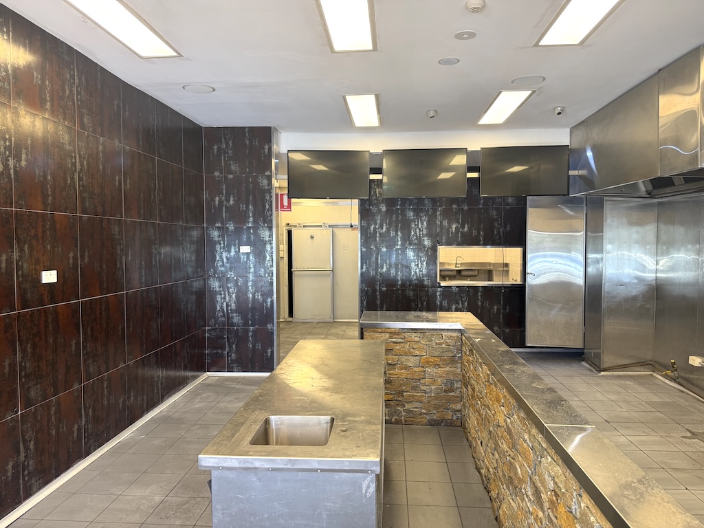 Retail property for lease in bradbury 0