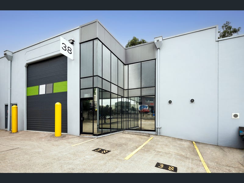 Industrial property for lease in smithfield 1