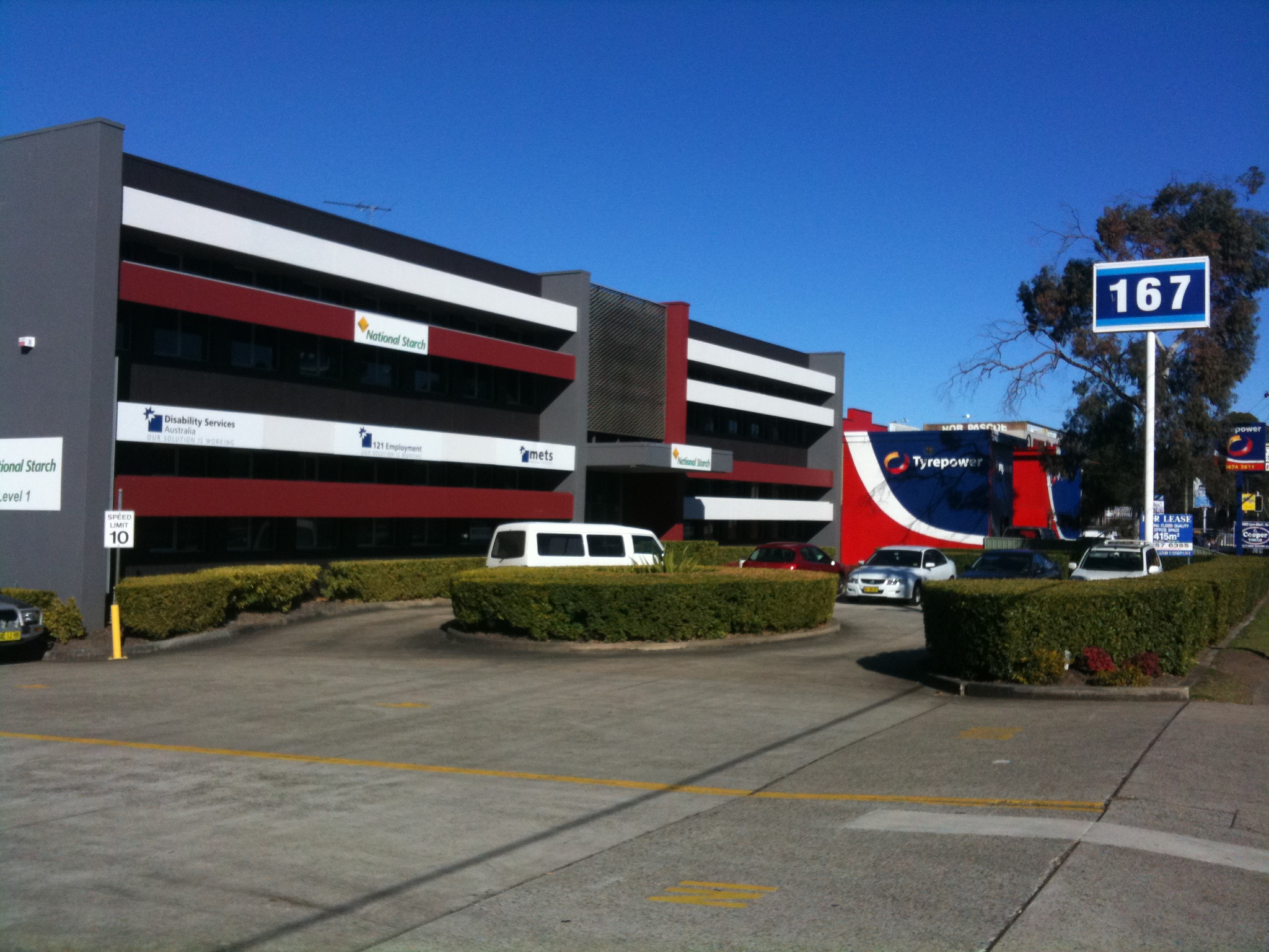 Commercial property for lease in seven hills 0