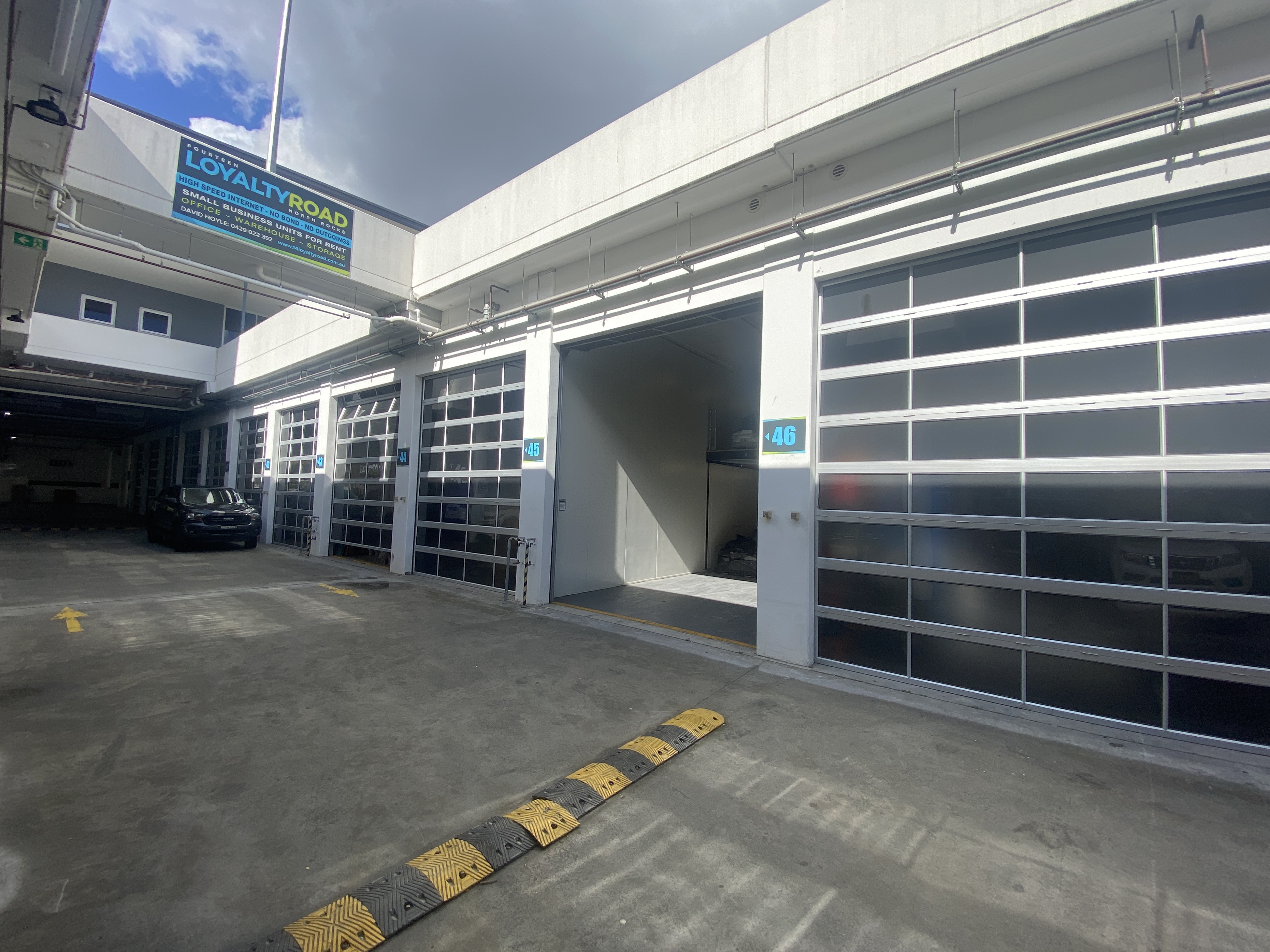 Industrial property for lease in north rocks 0