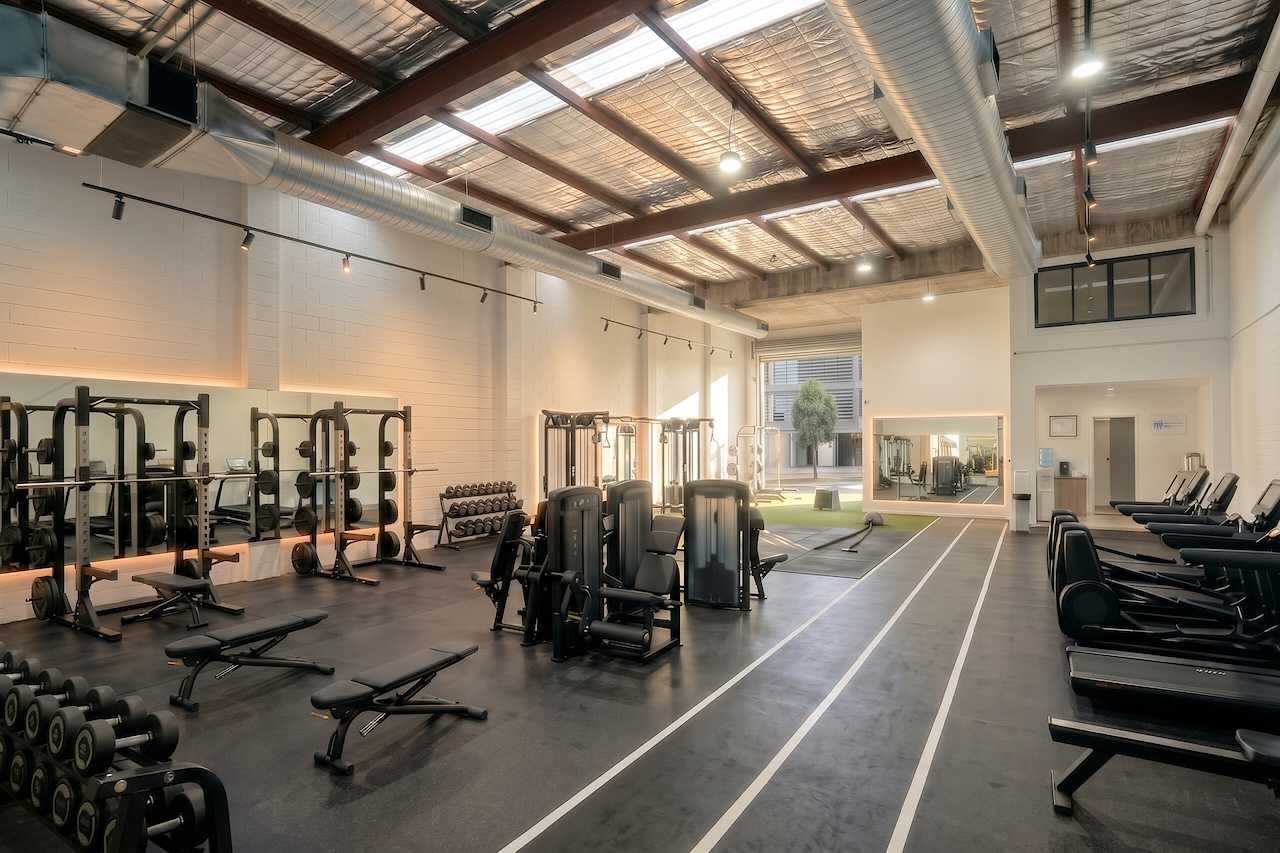 Commercial property for lease in zetland 7