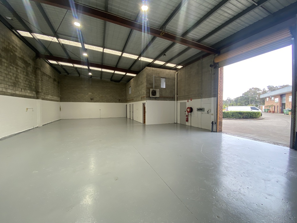 Industrial property for lease in seven hills 0