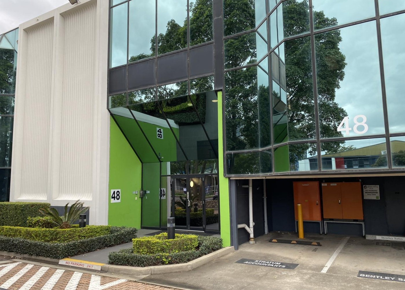 Industrial property for lease in silverwater 2