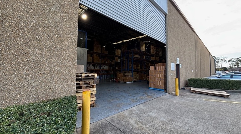 Industrial property for lease in seven hills 0